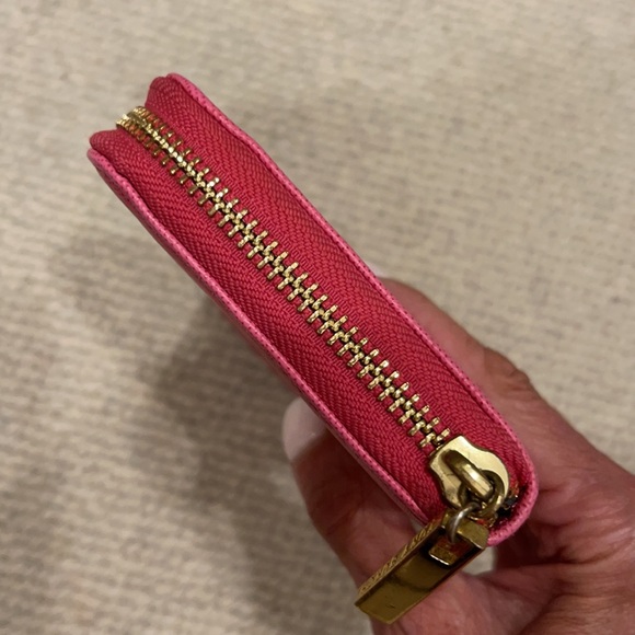 Tory Burch zip wallet - Picture 6 of 7